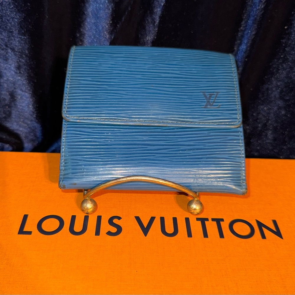 Louis Vuitton Epi Elsie trifold Compact Leather Wallet